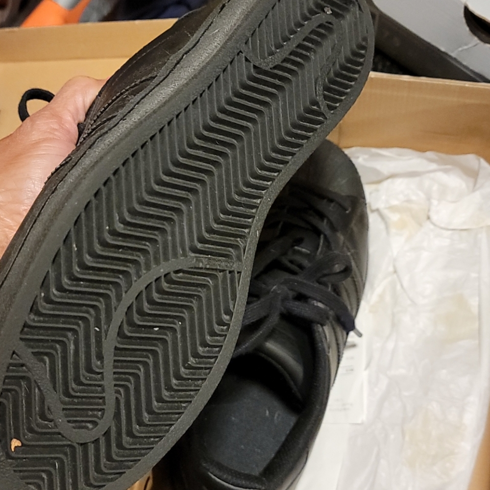 Adidas - Picture 3 of 7